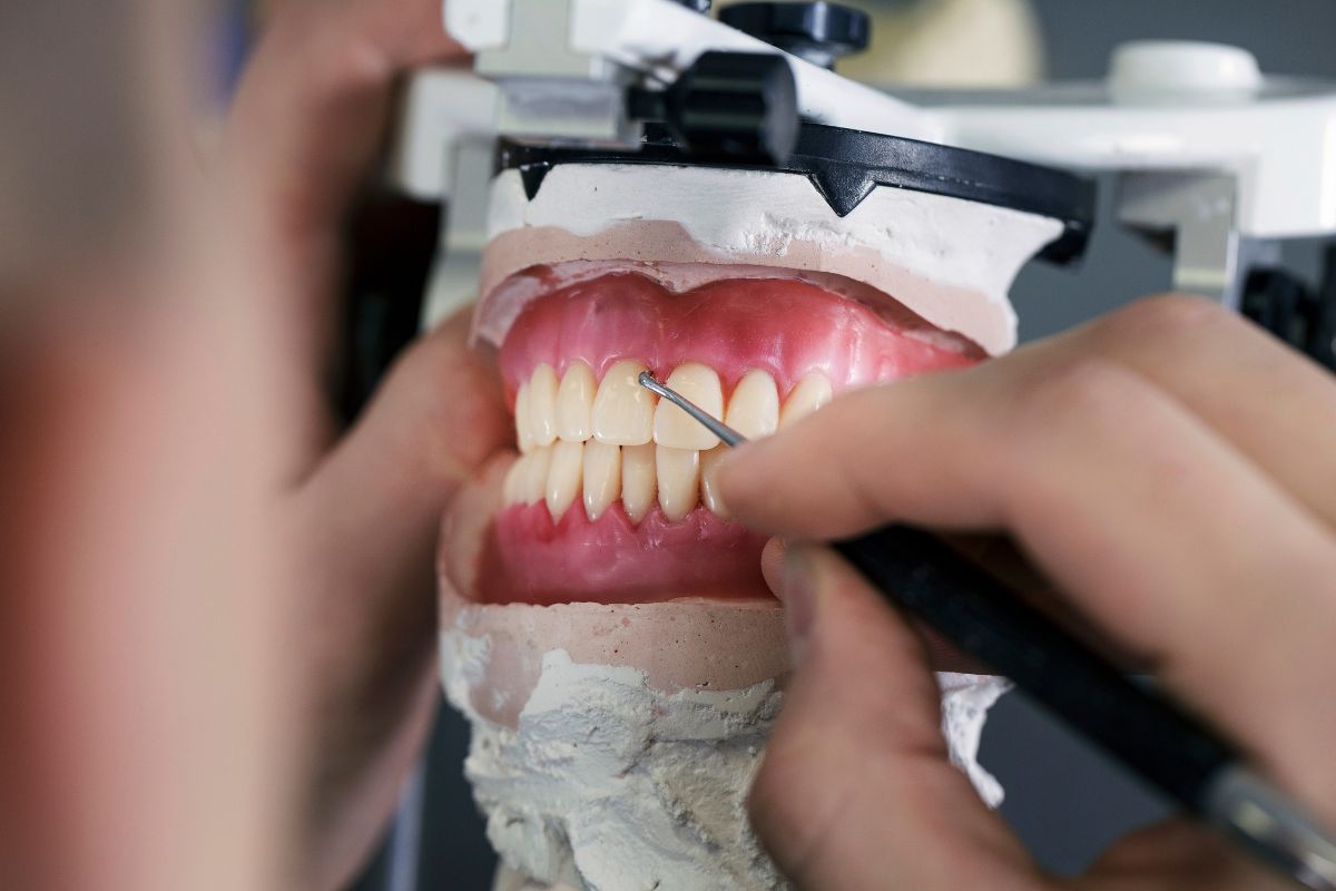 ¿Qué es un protésico dental?